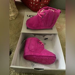 Uggs infant 2c pink my daughter wore them once
